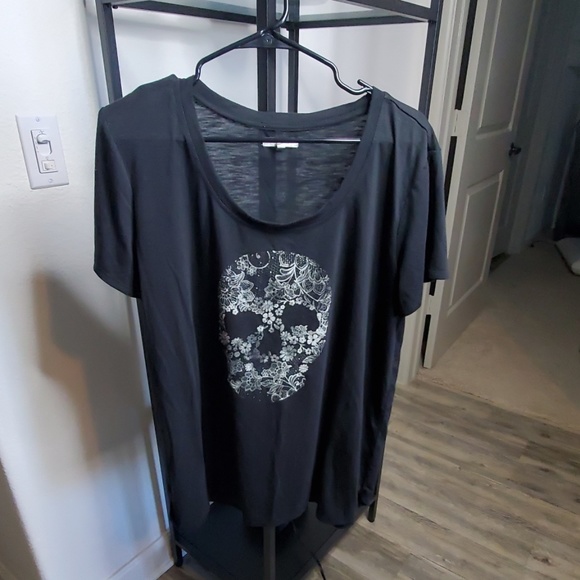 Maurices Tops - Maurices Skull Tee